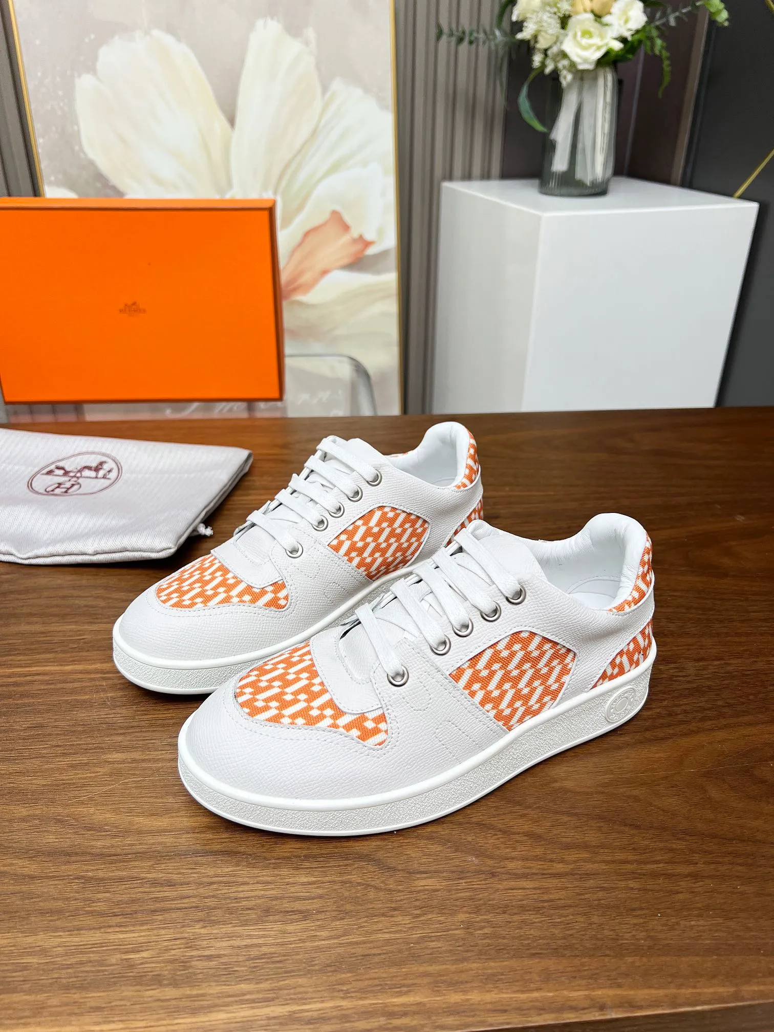 👟👟Ex-factory price 520👟👟 🔥🔥🔥French direct mail HERMES/Hermès flat fashion sports and casual shoes Korean style lace-up mesh lightweight! ! Breathable and comfortable, standard size 35/40 (41 can be customized and will not be returned)